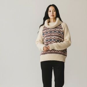 1970s Vintage Polar Knit Iceland 100% Sheep Wool Yoke Pullover Sweater Sz Small